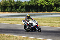 Middle_Group_White_Bikes